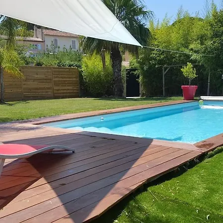 Superbe A 300 M De La Mer Saint-Cyr-sur-Mer